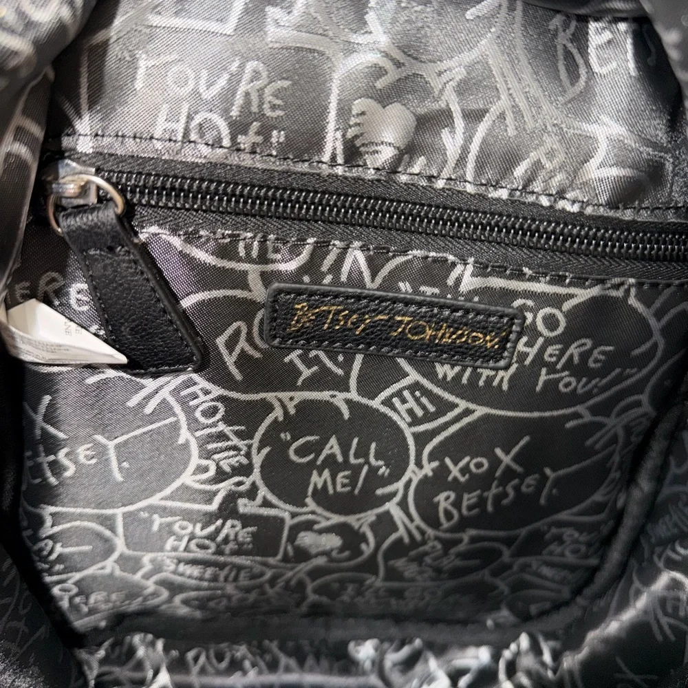 BETSEY JOHNSON WOMEN'S DIAMOND QUILT KITCH BACKPACK